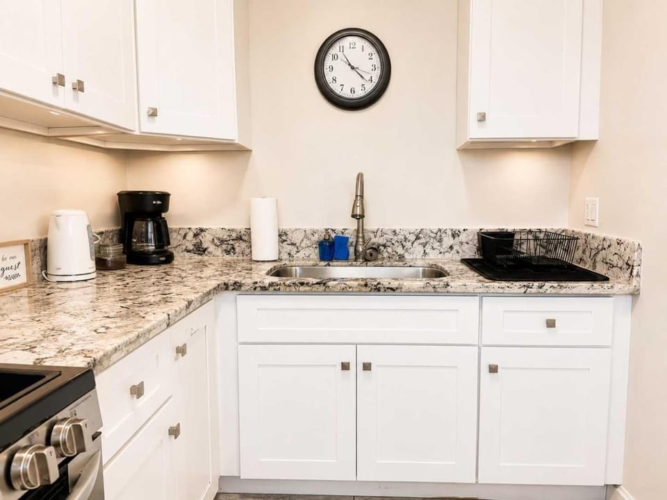 Modern Stay Near Downtown & Naval Base Apartment in National City