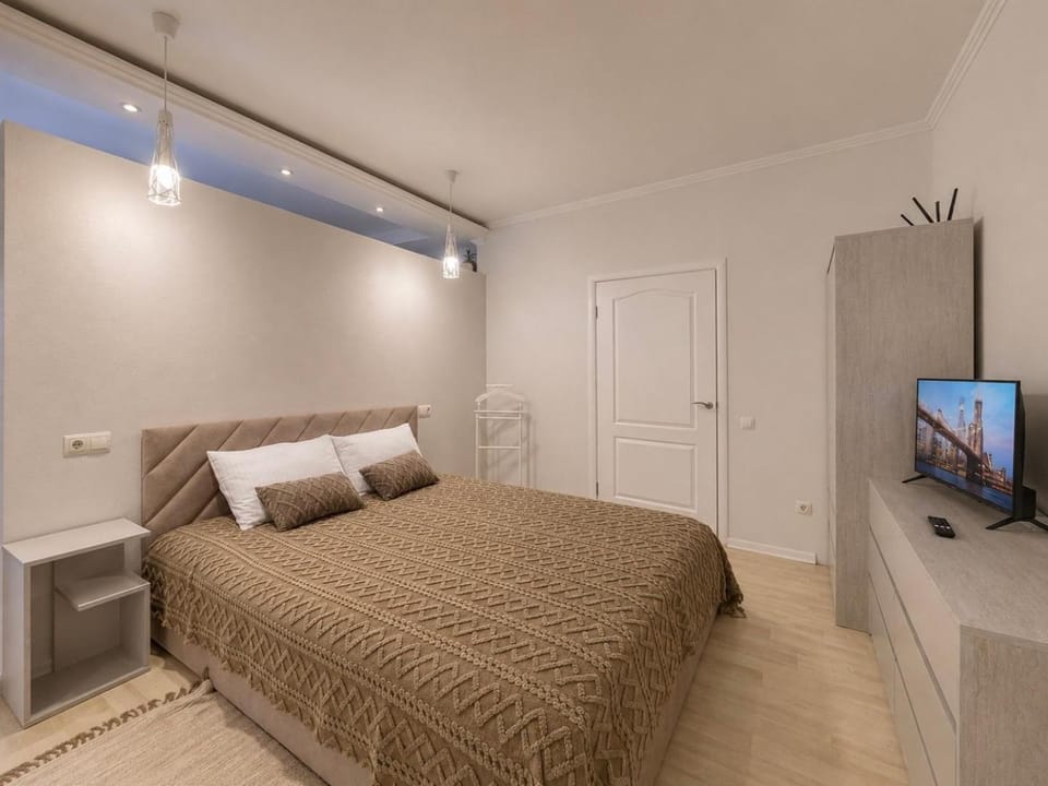 Bed, Photo of the whole room, Bedroom, wardrobe