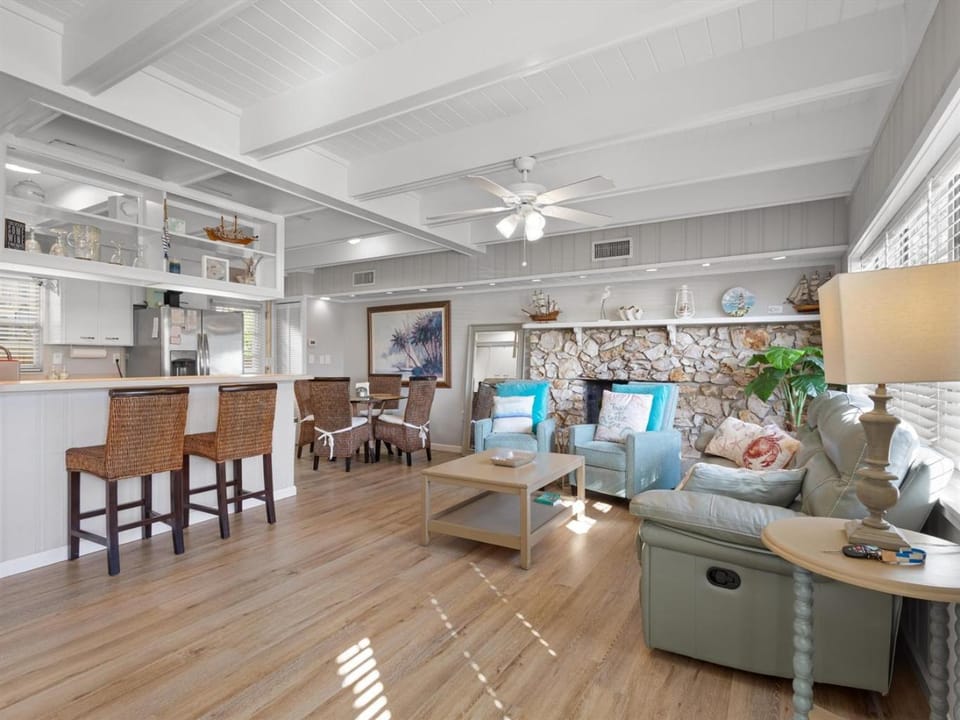 Beachside Bungalow - Park and Beach Access! House in Cedar Key
