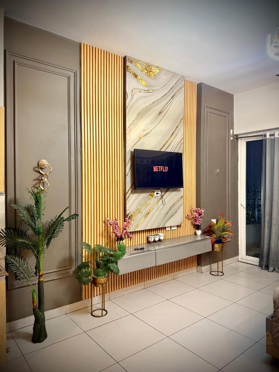 Vibe villa Apartment in Noida