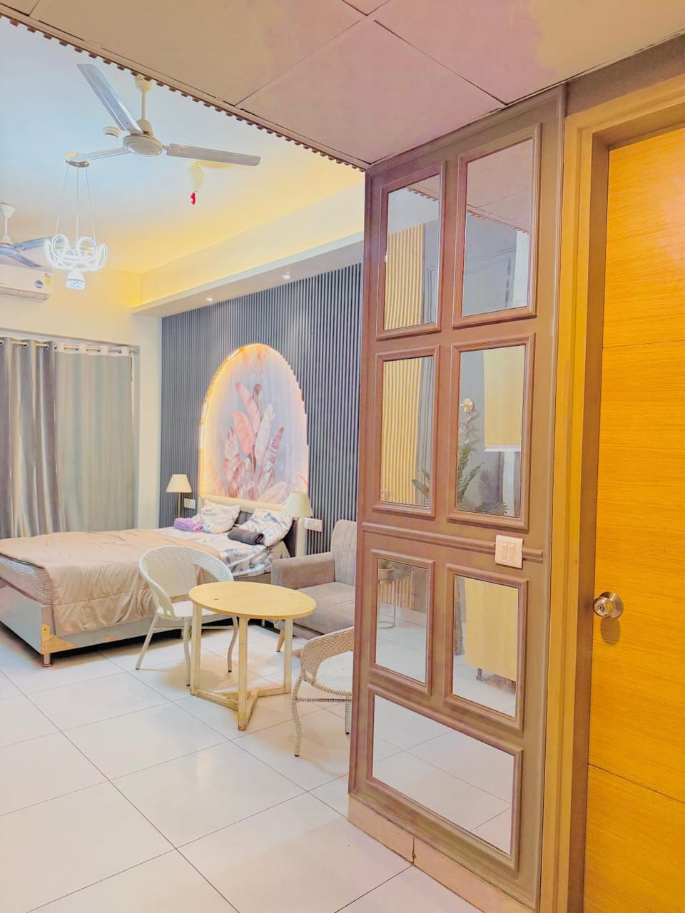 Vibe villa Apartment in Noida