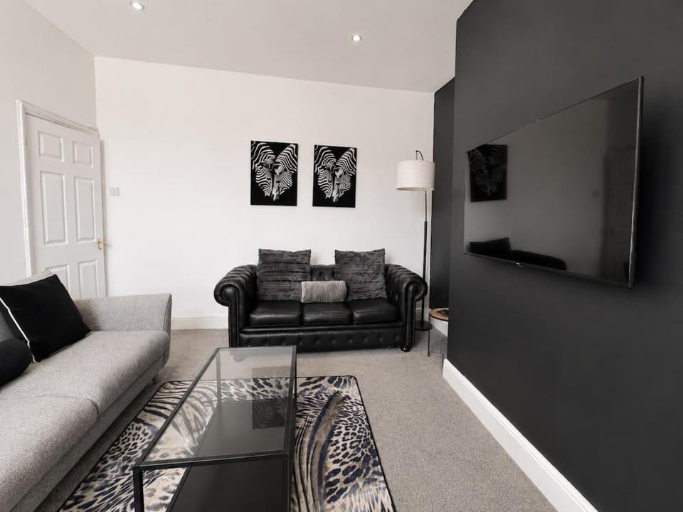 Winston's Den Apartment in North Shields