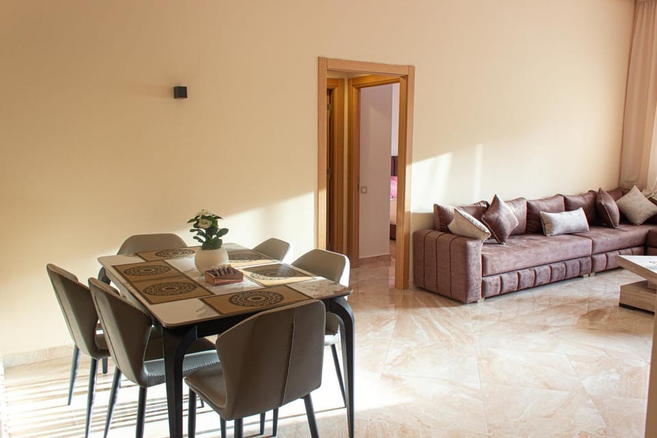 Appartement Neuf et Meublé à seulement 7 min de la Plage bouznika Apartment in Bouznika