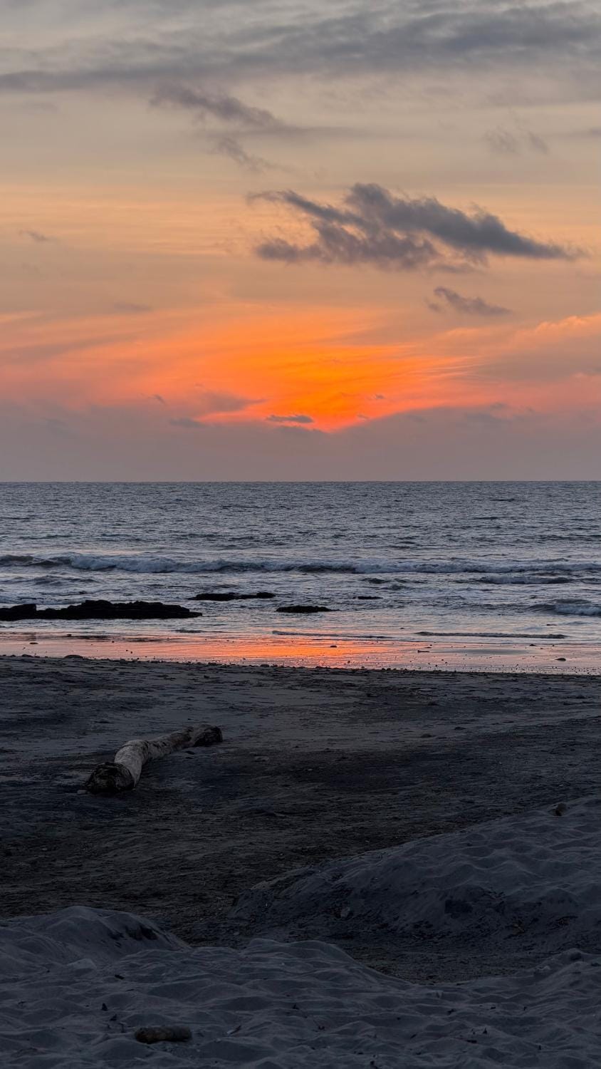 Exclusive House in Playa Escondida, Modern Style House in Manabí Province