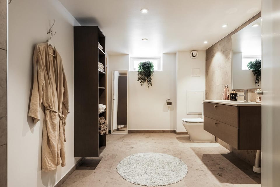 Exclusive Lakeside Villa for Business & Leisure Near Gothenburg Villa in Gothenburg
