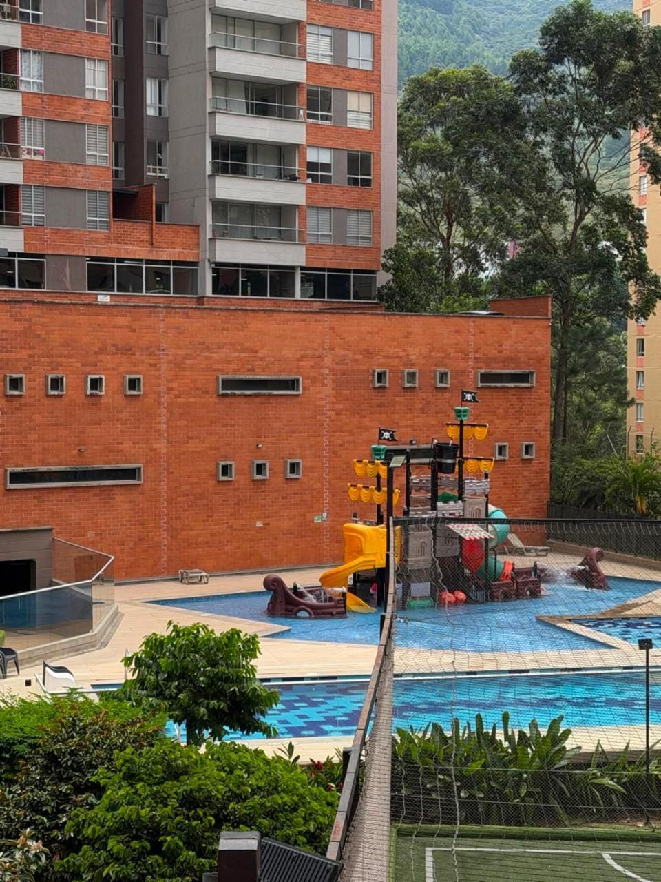 Aqua park, Swimming pool