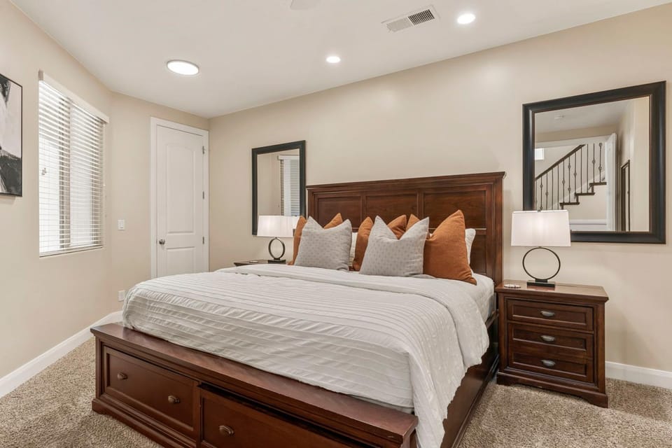 Cactus Rose at Coral Ridge - Sage Vacations House in Washington