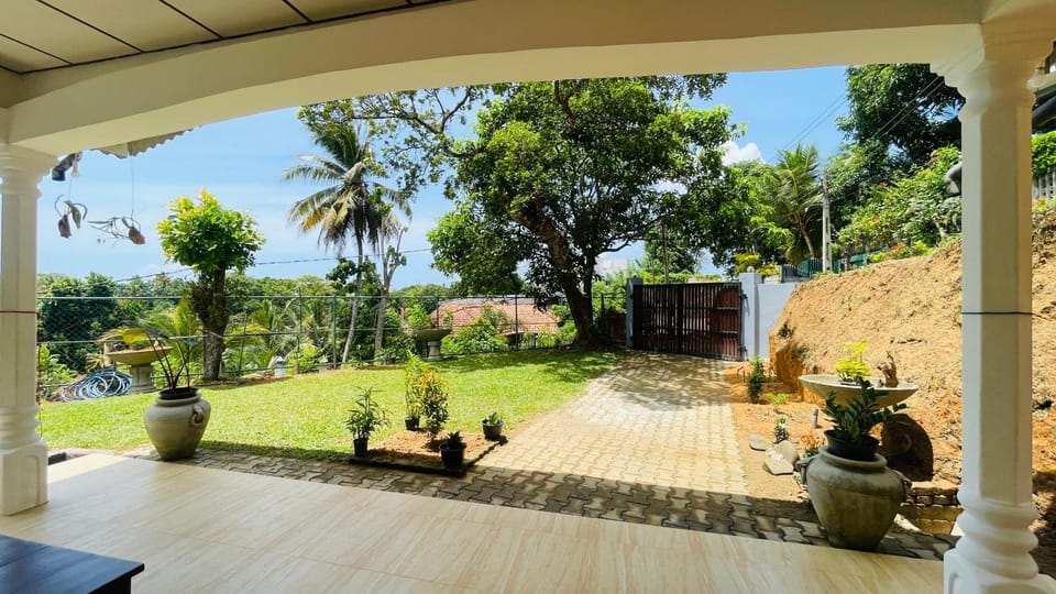 Edelweiss Home Stay Apartment in Southern Province