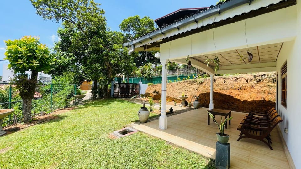 Edelweiss Home Stay Apartment in Southern Province