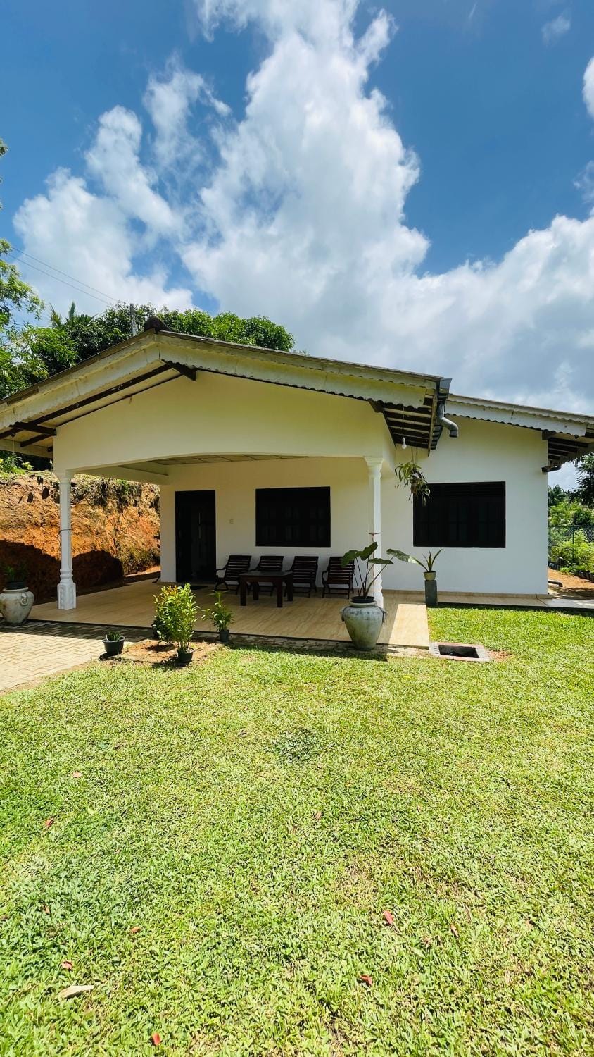 Edelweiss Home Stay Apartment in Southern Province