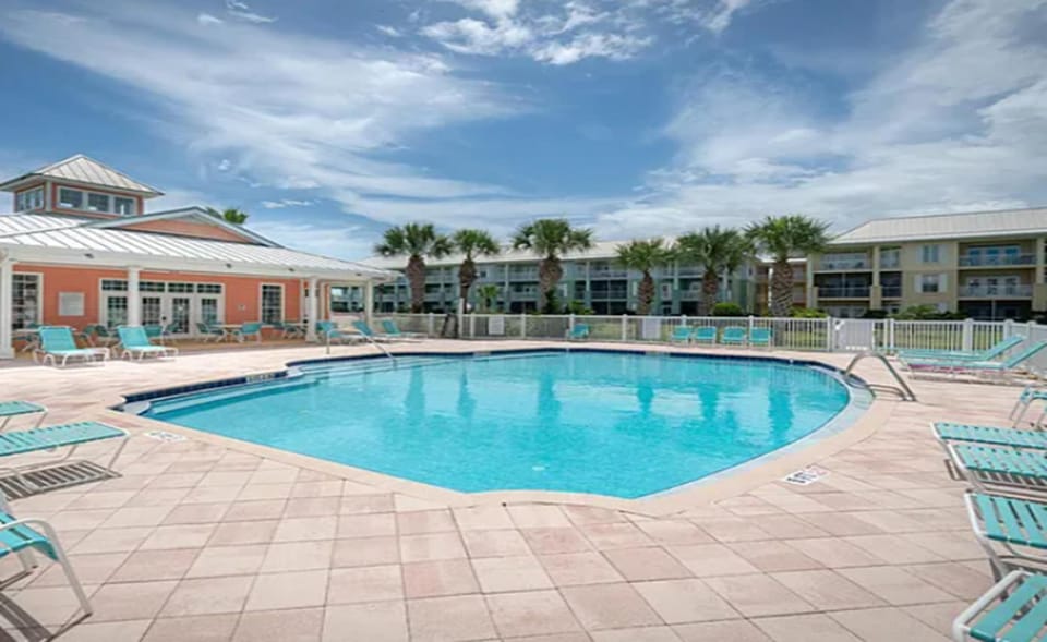 Natural landscape, Swimming pool, sunbed