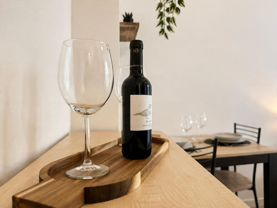 Food and drinks, Dining area