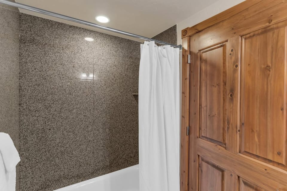 Zermatt Mountain Lodge Studio House in Midway