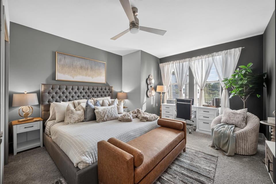 The Bentley Collection Cedar Springs Apartment in Dallas