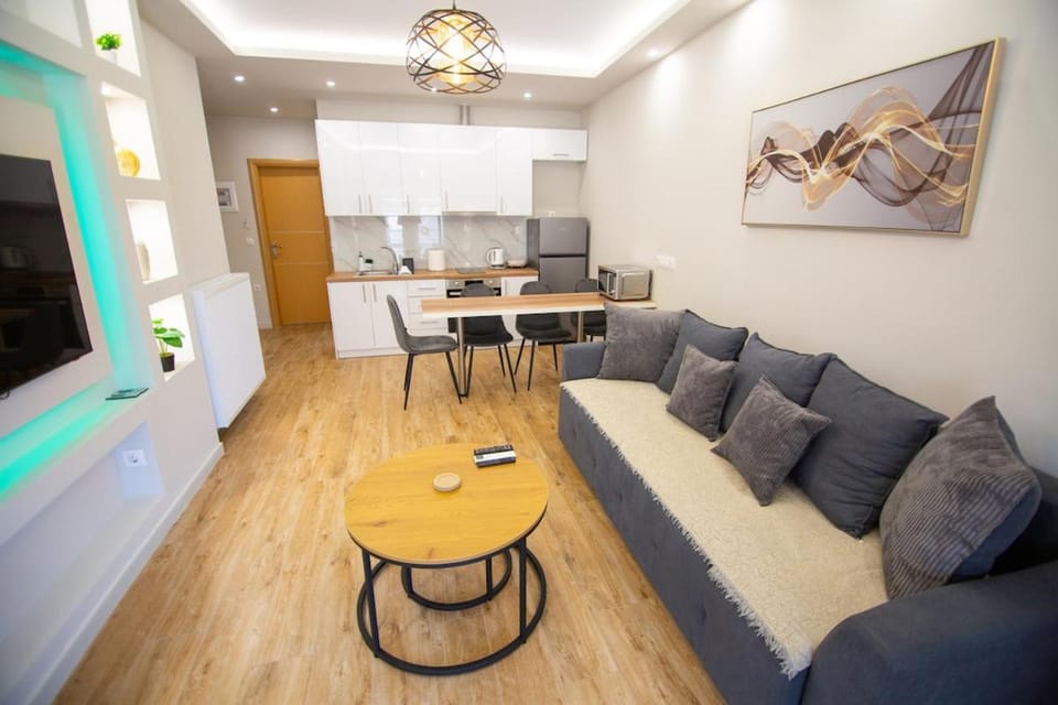 Kitchen or kitchenette, Living room, Seating area, Dining area
