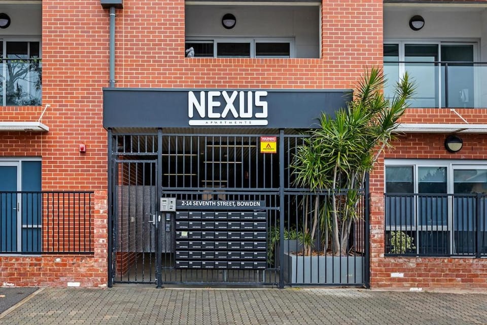 Stylish Bowden Apartment - Near CBD Apartment in Adelaide