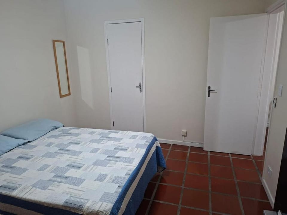 Enseada, 500 metros da praia, 2 Dorms 2 Banheiros, garagem Apartment in State of São Paulo