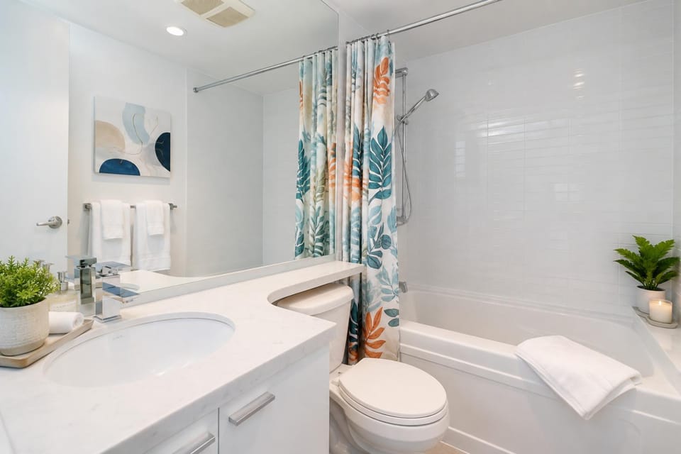 Central 2 Bedroom Suite Steps to BC Place and Dining Apartment in Vancouver