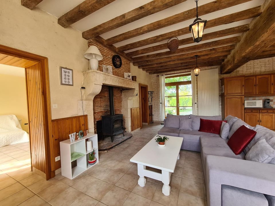 Maison de campagne en Berry, proche Châteaux de Loire - FR-1-591-756 House in Centre-Val de Loire