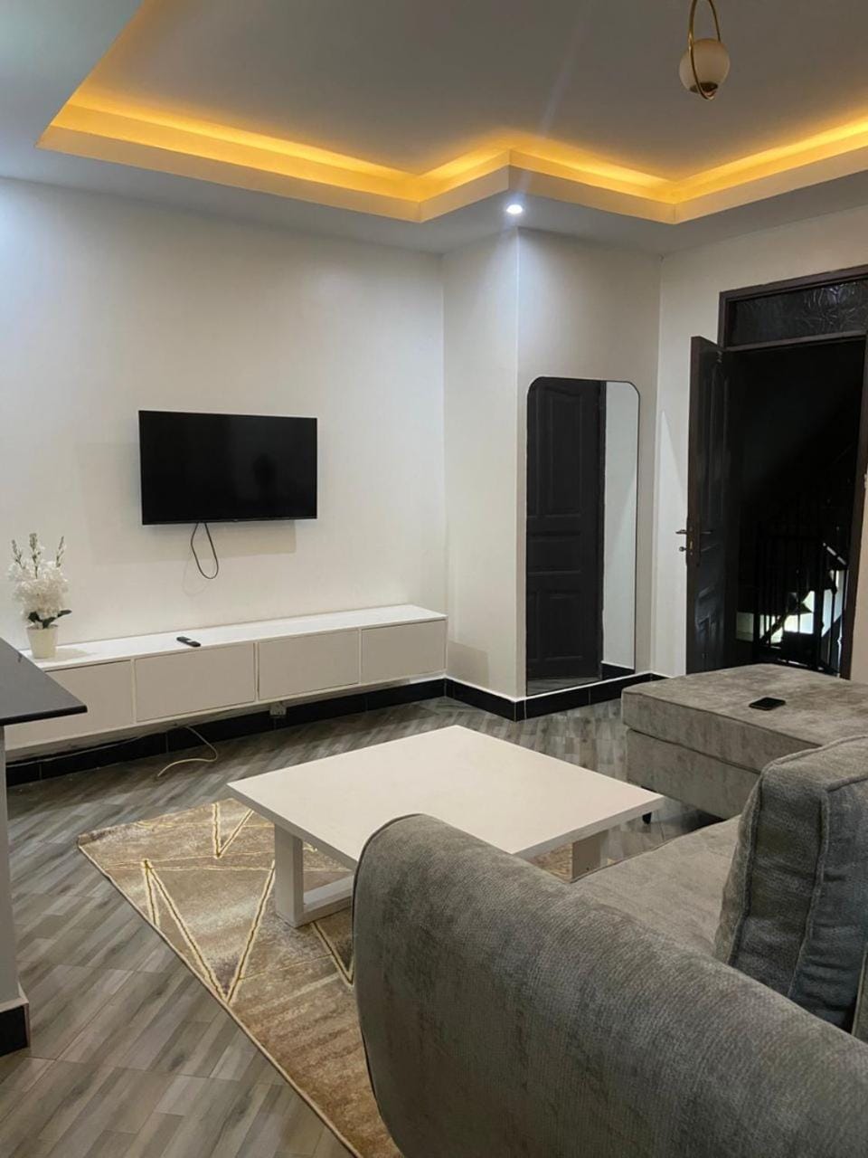 Uncle MugiAirbnb Apartment in Kampala