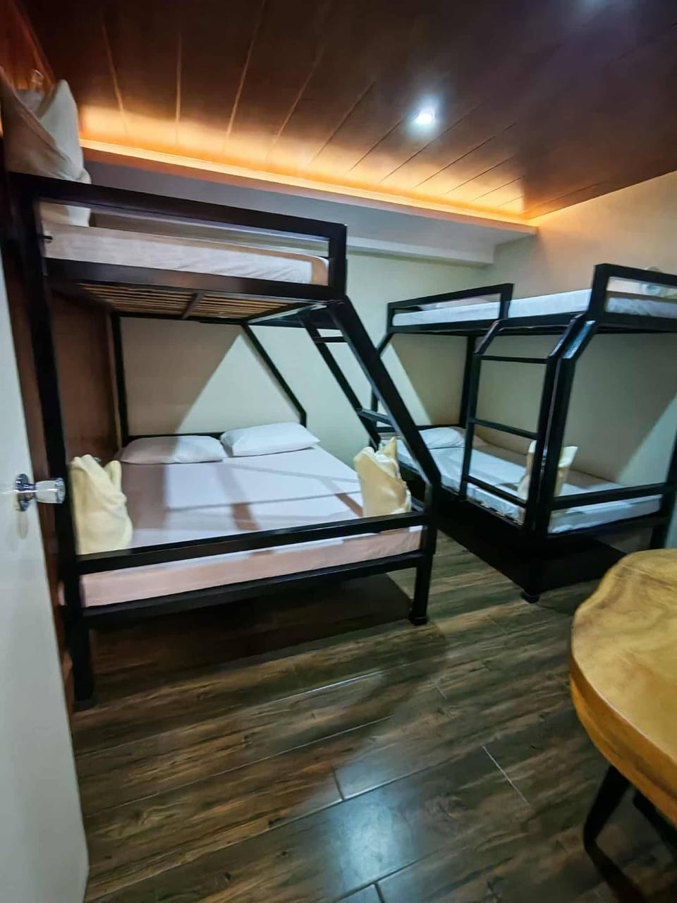 Bed, Photo of the whole room, Bedroom, bunk bed