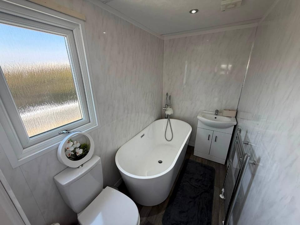 Skegness Retreats Fantasy Island Eastgate H13 Campground/ 
RV Resort in Ingoldmells