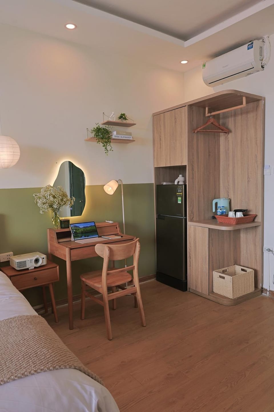 Bed, Bedroom, air conditioner