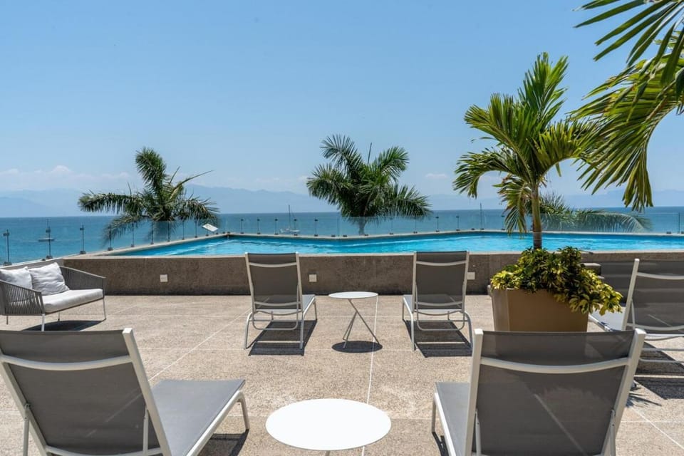 Beachside Luxury Studio Apartment in La Cruz de Huanacaxtle