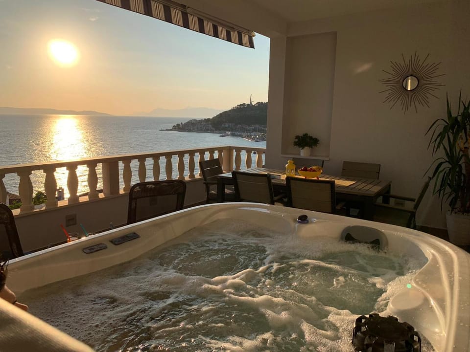 Hot Tub, Balcony/Terrace, Sea view, Sunset