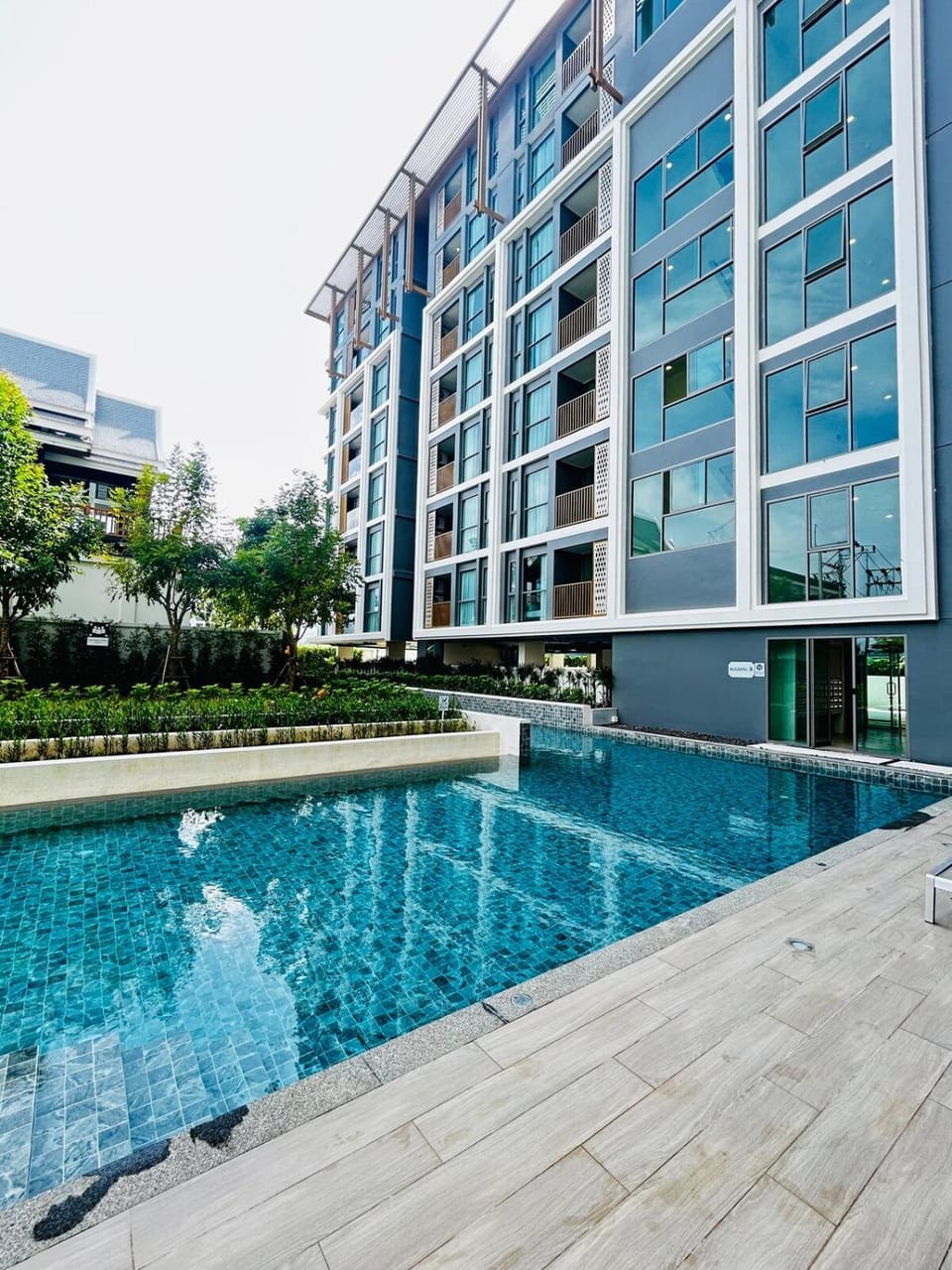 Property building, Swimming pool