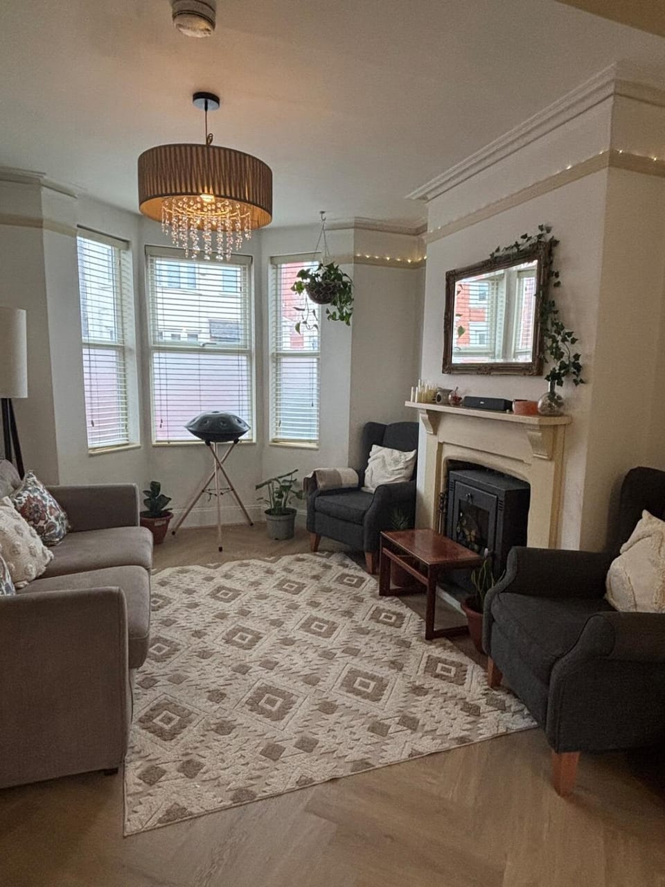 Living room, Seating area