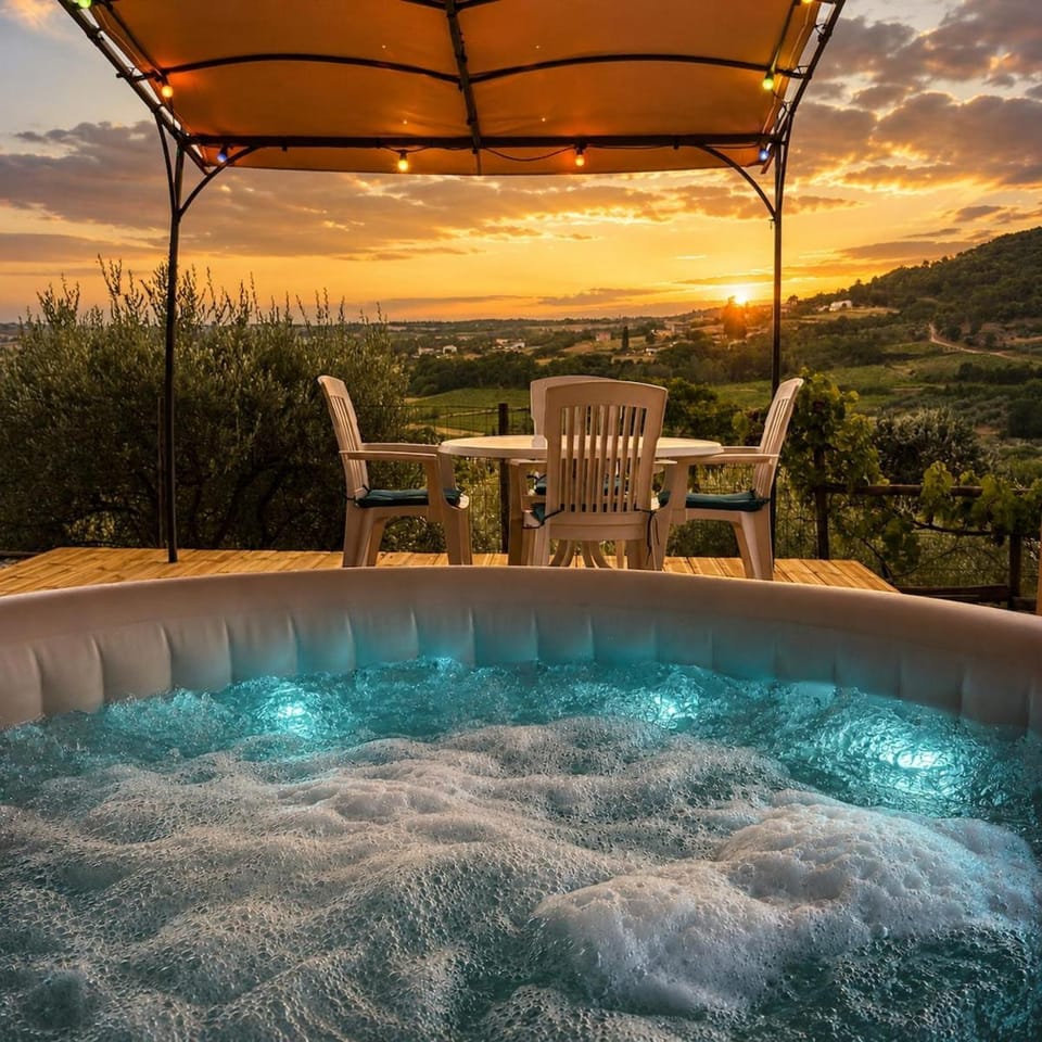 Mas Bellevue - Jacuzzi - valley view Villa in Provence