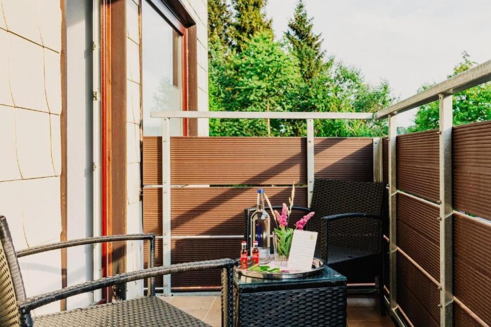 Patio, Spring, Day, Garden, View (from property/room), Balcony/Terrace, Garden view