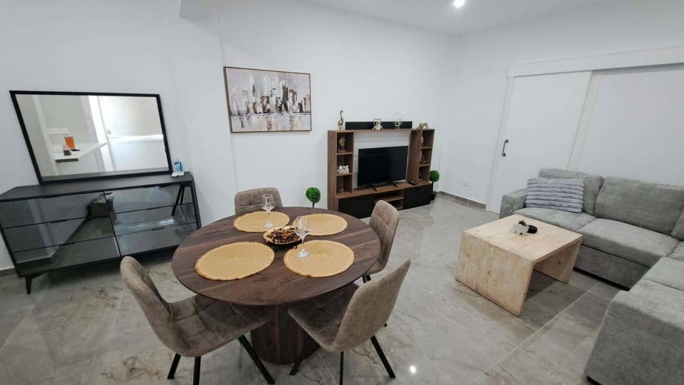 Kato Paphos One Bedroom Apartment 300m to the Beach Apartment in Paphos