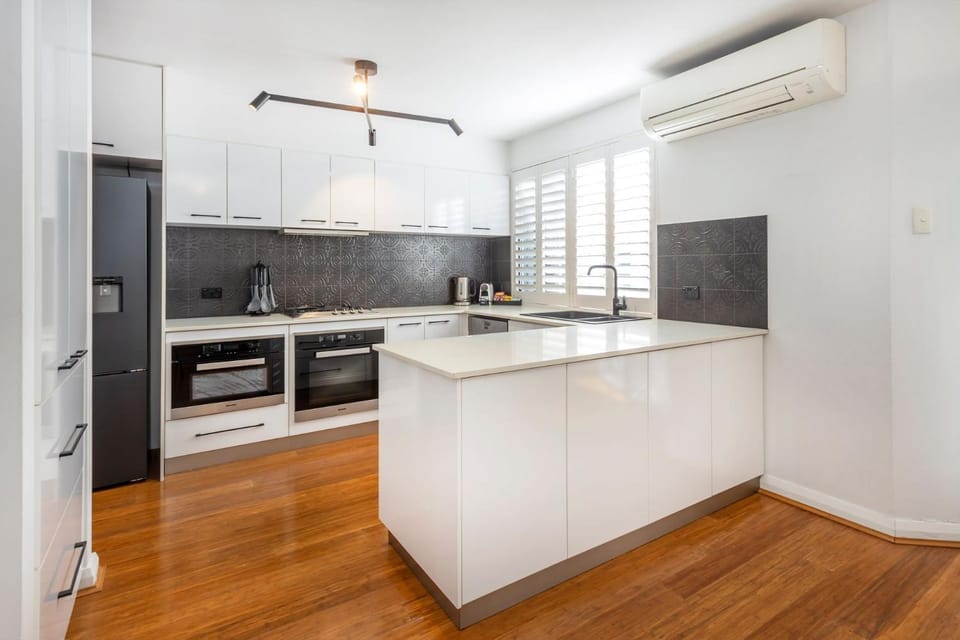 The Shore South Perth Apartment in Perth