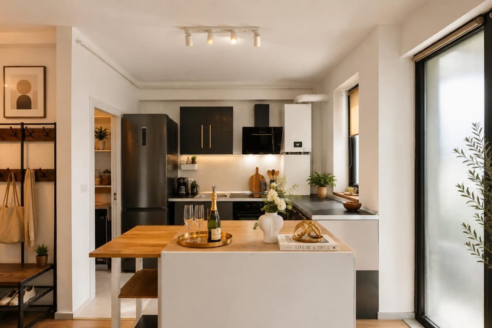 Kitchen or kitchenette