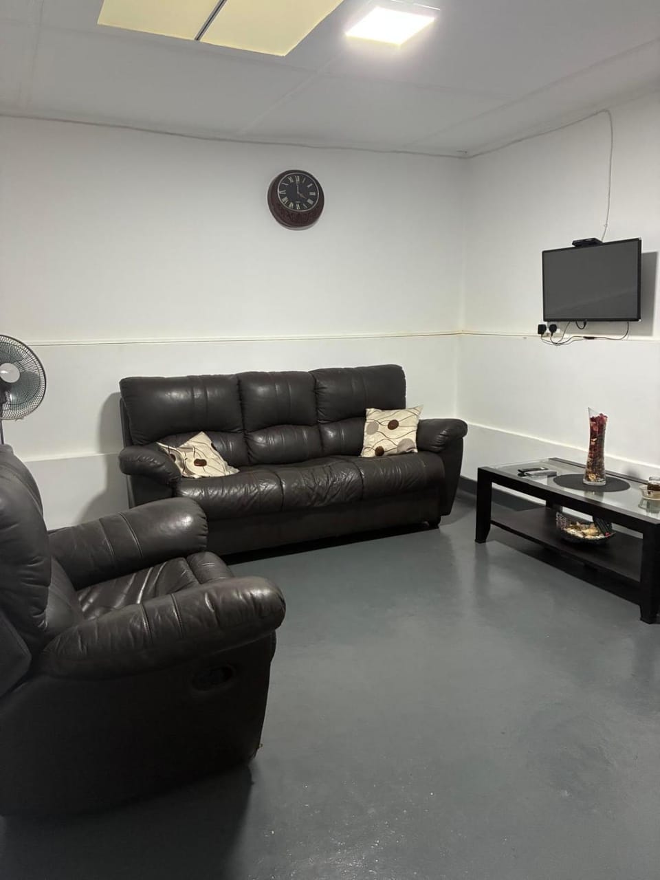 Communal lounge/ TV room, Living room, Seating area