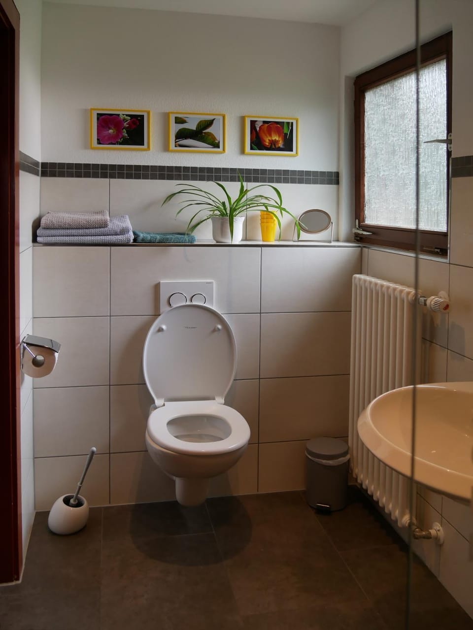 Bathroom, Living room