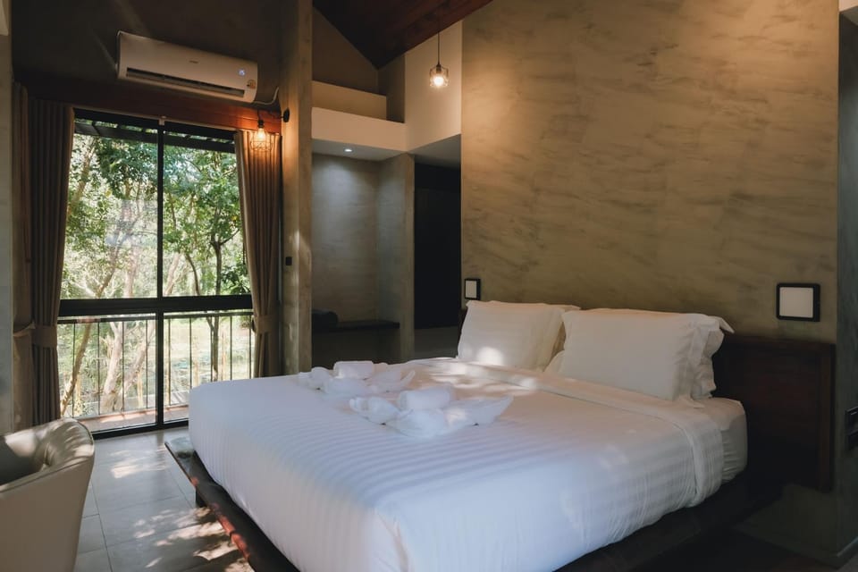 Bed, Bedroom, air conditioner