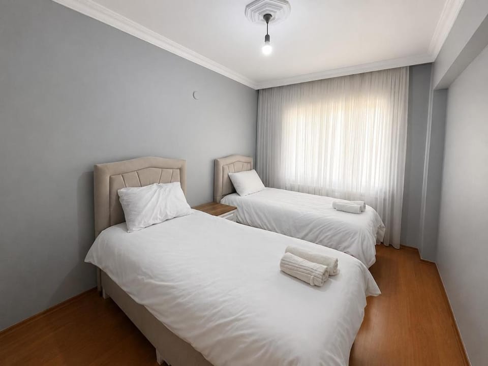 Modern Duplex 3BR Mecidiyeköy Metro to Nişantaşı Apartment in Istanbul