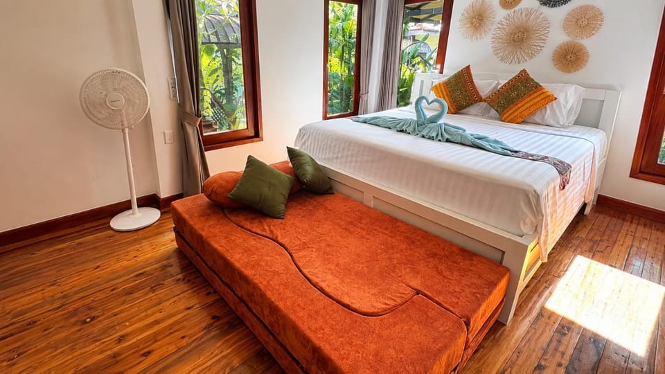 Bed, Bedroom