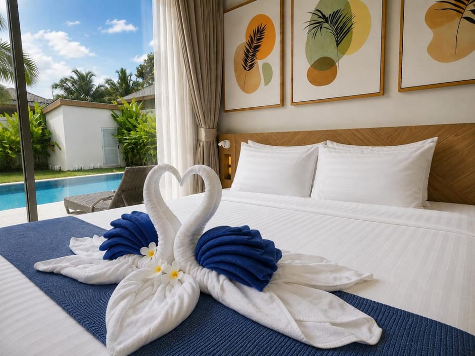 Bed, View (from property/room), Balcony/Terrace, Bedroom, Pool view, Swimming pool, towels