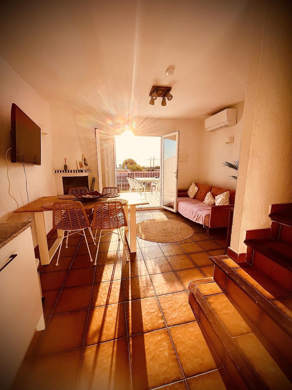 Living room, Dining area, air conditioner