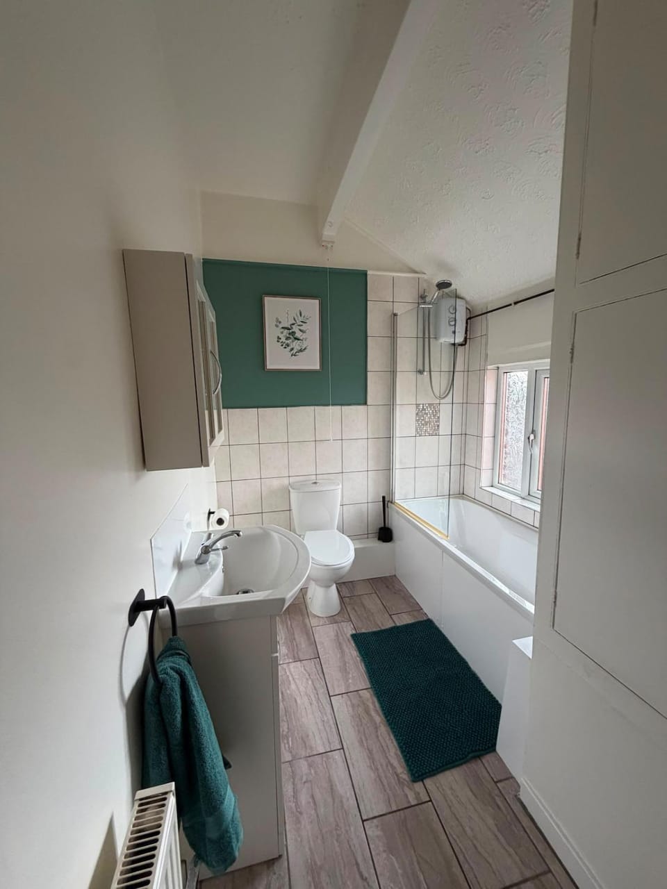 Small cottage based in Wrexham House in Wrexham
