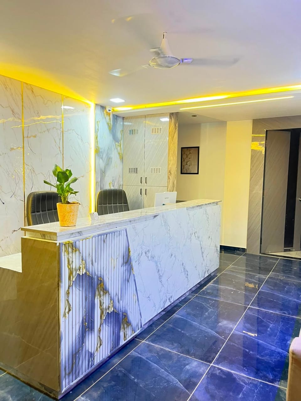 hotel radhe inn Apartment in Vadodara