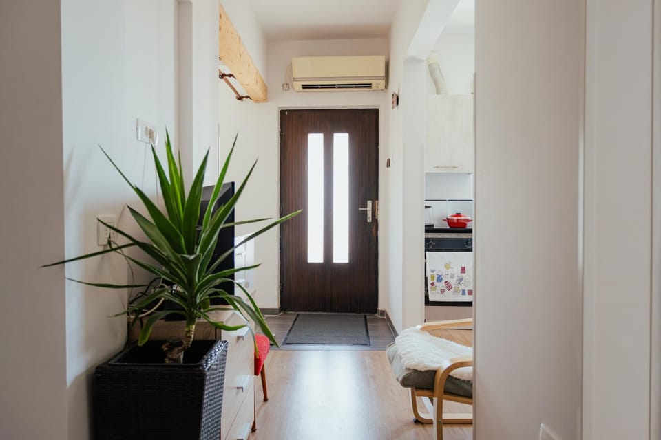 TV and multimedia, Living room, oven, air conditioner