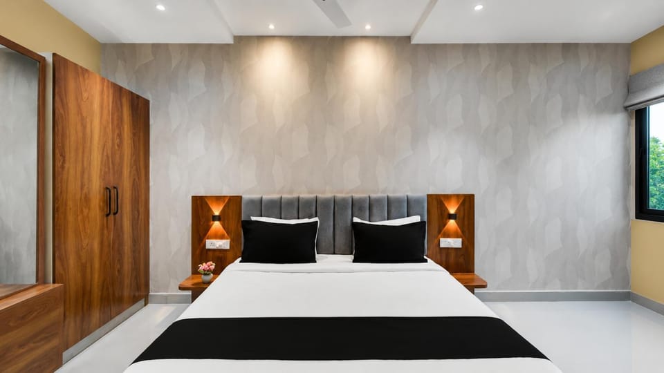 Bed, Photo of the whole room, Bedroom