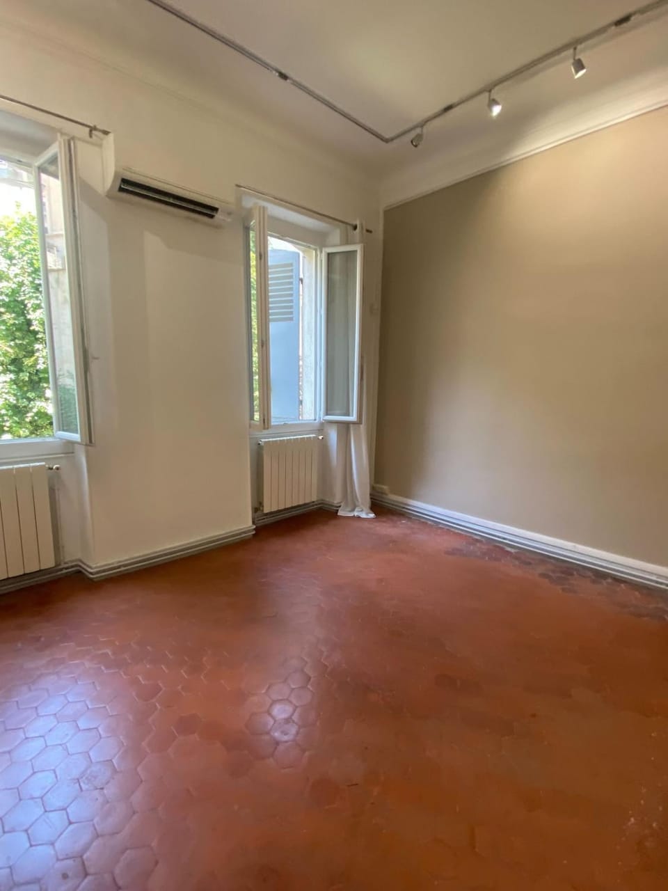 3 bedrooms, 8 people, air conditioning, Old Port Le Marcelo by Nocnoc Apartment in Marseille