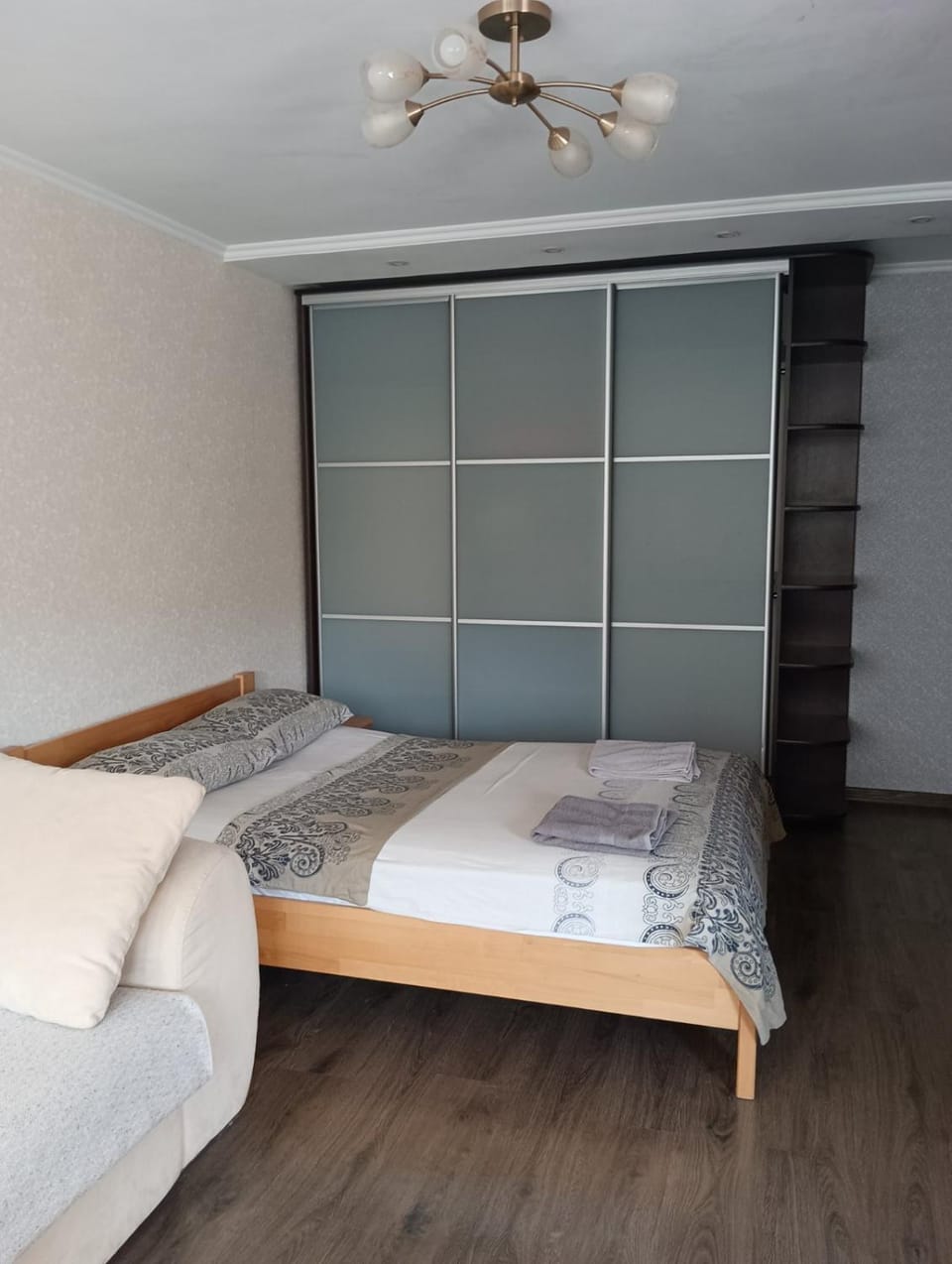 Драй Хмари 17 студія Apartment in Ukraine