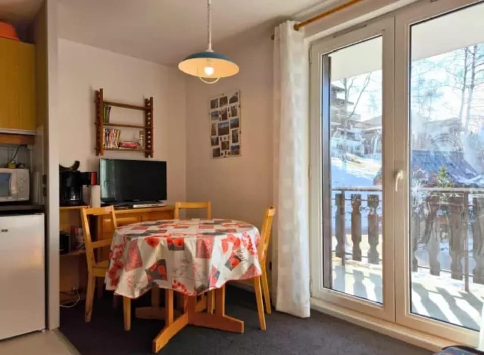 TV and multimedia, Dining area